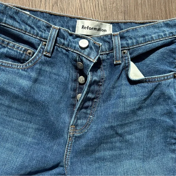 Reformation Jordi Kick Flare Cropped Jeans - Medium Wash, Size 27 - Picture 8 of 8